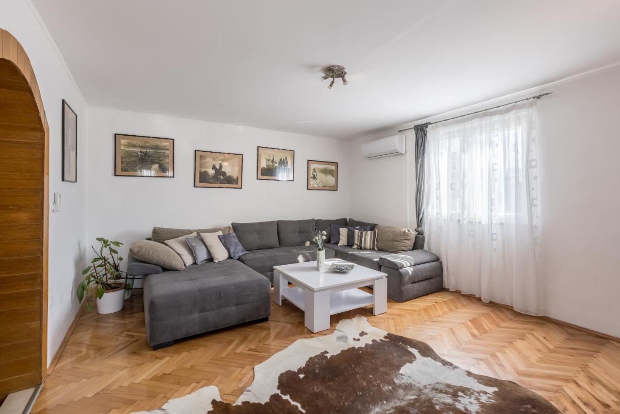 Boban Sunny Apartment Solin Exterior photo
